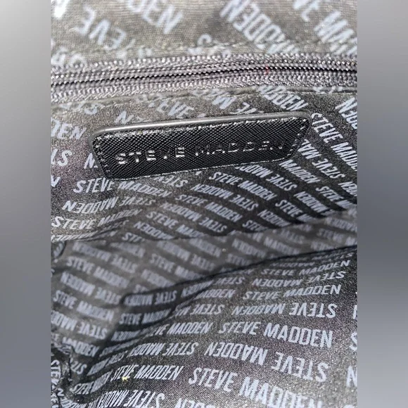 Steve Madden BLexi Crossbody Purse - Picture 7 of 7